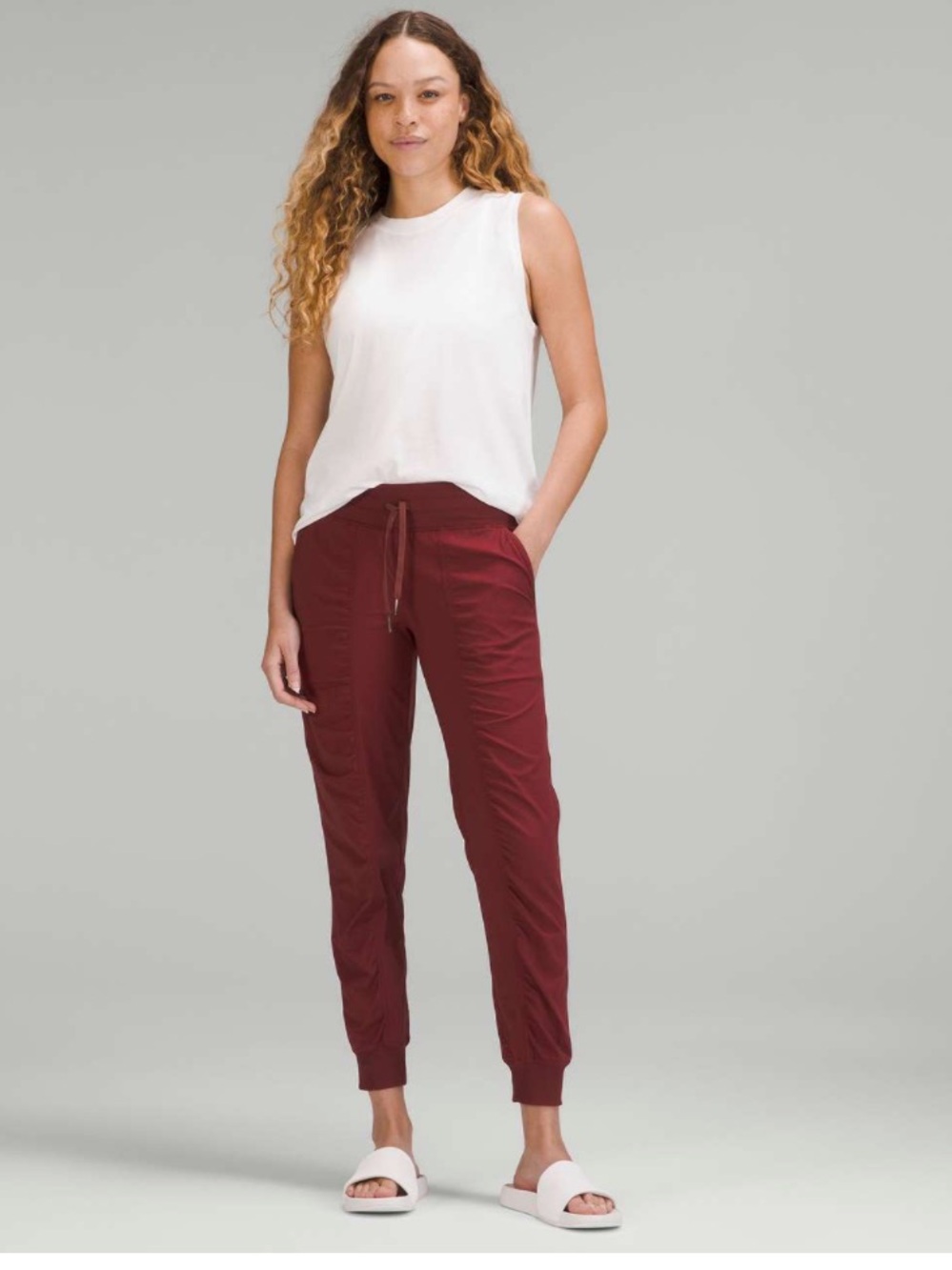 lululemon sz 8 Dance Studio Jogger burgundy athleisure loungewear gym fitness